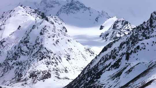 帕米尔高原的雪山视频素材模板下载