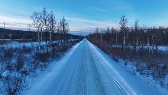 航拍林海雪原雪路