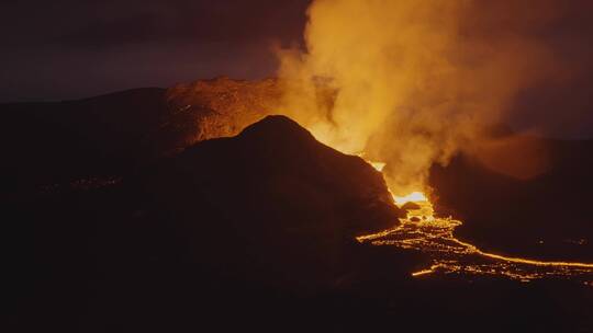 冰岛火山喷发