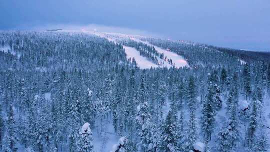 北欧芬兰冬季欧洲雪景看极光罗瓦涅米航拍