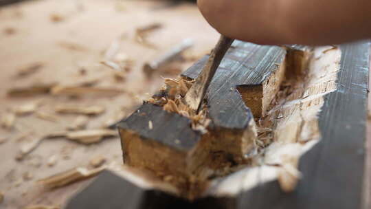 手工木工木材雕刻画面