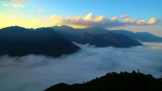 航拍华东最高峰武夷山黄岗山云海松树大峡谷