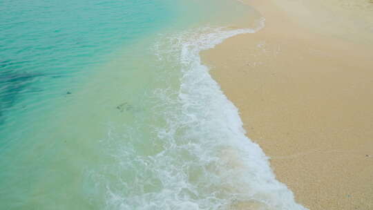 海南三亚 海边沙滩 浪花 海浪 海滨公园视频素材模板下载