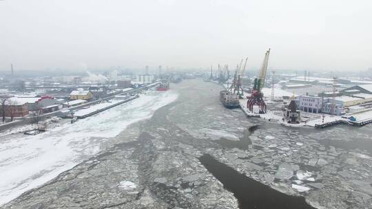 寒冬中的加里宁格勒港