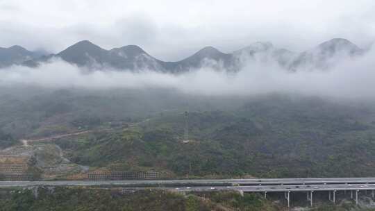 航拍穿梭广东粤北山区的高速公路