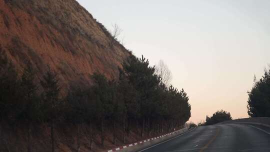 山西风景 公路 马路 黄土高坡 下午