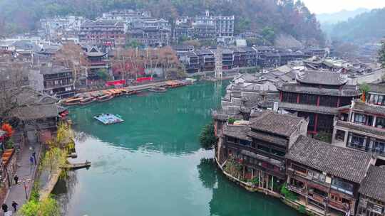 湖南湘西凤凰古城，古镇水乡航拍全景