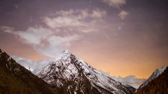 萨斯费阿尔卑斯山瑞士山脉雪峰滑雪夜星视频素材模板下载