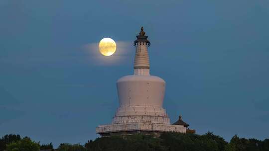 北京北海公园中秋圆月升起延时素材