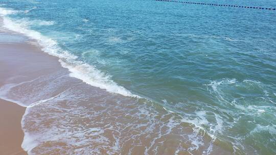 俯拍海浪海水海边航拍大海潮水海滩沙滩浪花