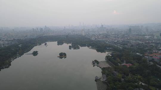 航拍山东济南大明湖5A景区