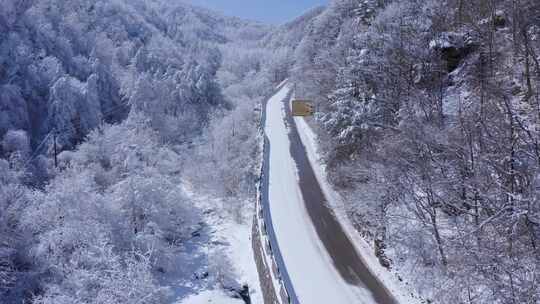 秦岭分水岭  冰雪世界