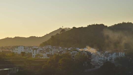 晨曦中的徽派乡村景观