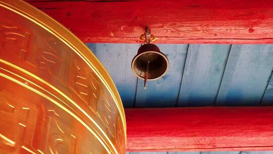 转经筒铃铛转动敲钟宗教信仰藏传佛教