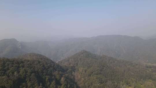 航拍大山，早晨下的大山