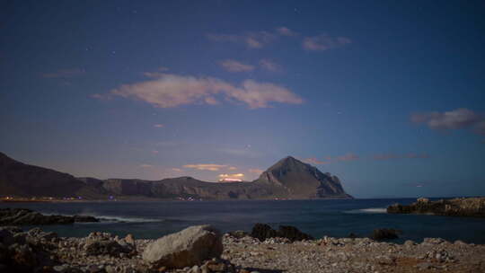 西西里岛海滩夜星船满月