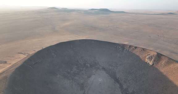 马蹄山火山清晨航拍