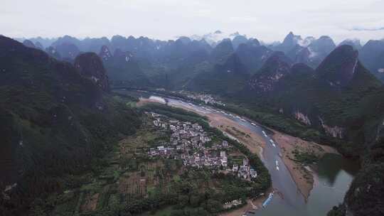 桂林山水烟雨漓江兴坪古镇航拍4K