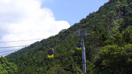 景区缆车索道观光缆车特写山上风景旅游景点