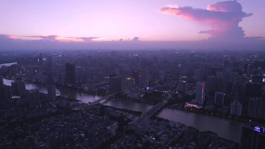 广州珠江穿城而过与唯美夕阳积云晚霞航拍