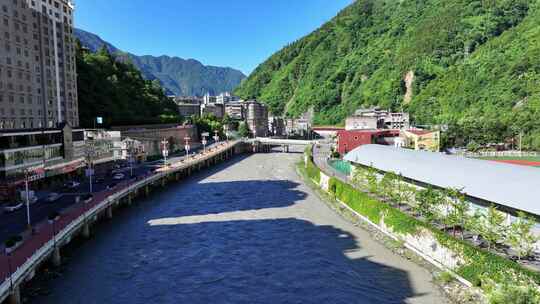 航拍四川雅安青衣江畔宝兴县县城风光