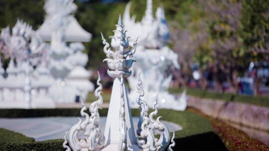 泰国旅游视频泰国清莱灵光寺白庙雕塑特写
