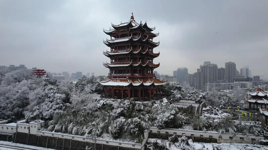 航拍冬天武汉城市地标5A景区黄鹤楼雪景