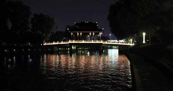 江南水乡河道沿河古建灯光夜景 苏州枫桥