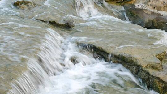假山瀑布小溪流水