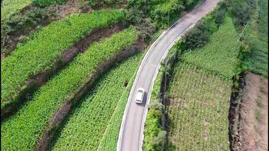 济南南部山区航拍跟车