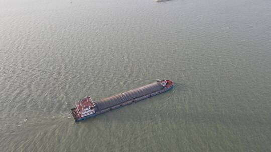南京长江货船运输船只4K航拍原素材