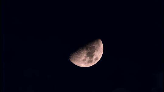 月黑风高的夜晚