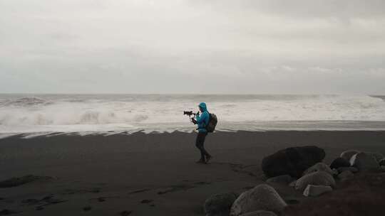 Reynisdrangar Beach，