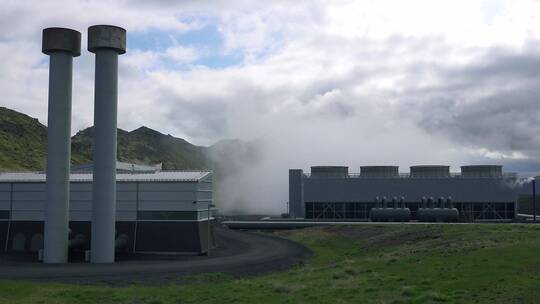 冰岛上的一个地热发电厂视频素材模板下载