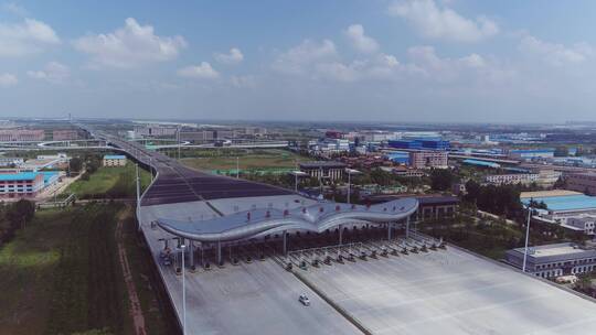 航拍胶东国际机场高速出入口视频素材模板下载