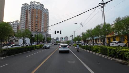 开车视角行驶 沿途风景