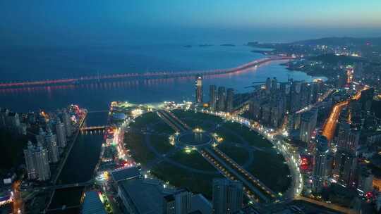 海滨城市夜景