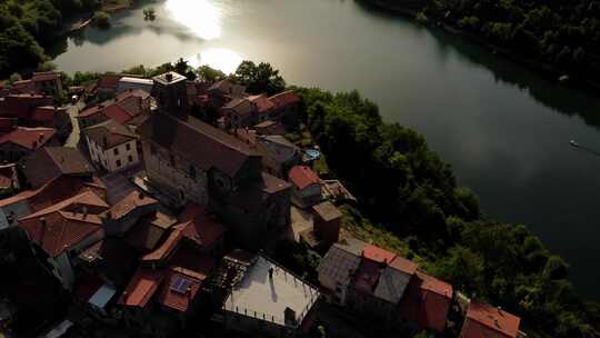 意大利的湖畔小镇，湖上小镇视频素材模板下载