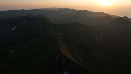 黄金时段，喀尔巴布韦山脉，风景