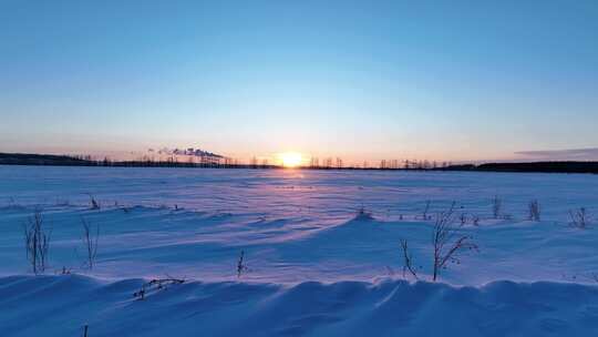 雪域雪原灿烂夕阳