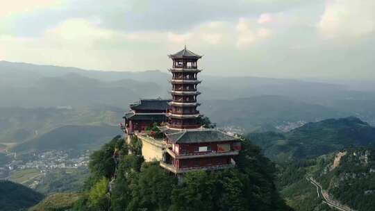山顶上的寺庙视频素材模板下载