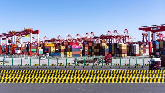 上海洋山港集装箱码头延时摄影