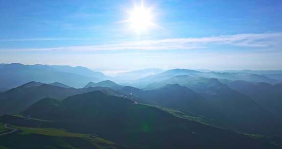 云南自然风光大山山上景观高山峡谷