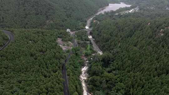 雨后泰山，龙潭飞瀑，高山流水