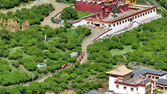 西藏山南达拉岗布寺航拍