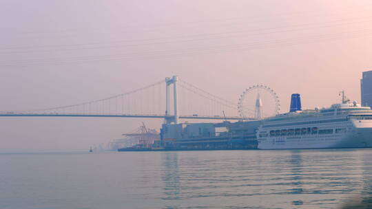 跨海大桥 摩天轮 游船 码头