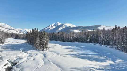 新疆冬季旅游 禾木 雪山 禾木雪景视频素材模板下载