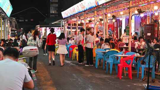 成都市郫都区犀浦夜市人头攒动视频素材模板下载