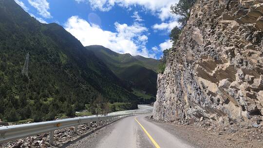 西藏车拍移动第一视角自然风景危险山路公路