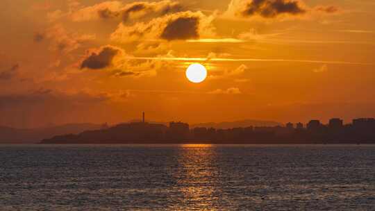 海南沙滩海上日落金色延时